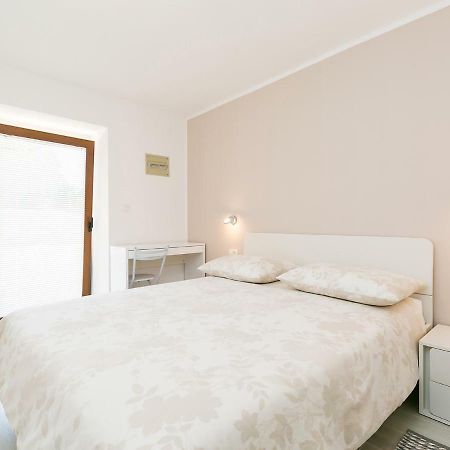 Ninas - Free Wine&Spirit Tasting Apartment Visnjan Exterior photo