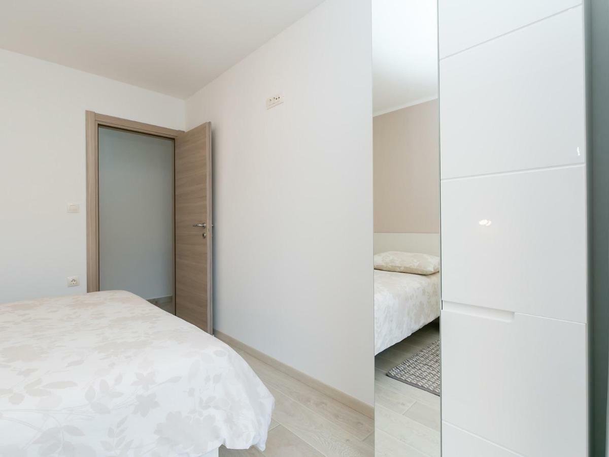 Ninas - Free Wine&Spirit Tasting Apartment Visnjan Exterior photo